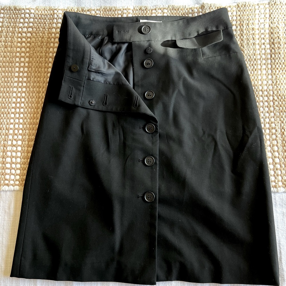 Ann taylor loft fully lined button down skirt w/pocket flap design black Sz 2